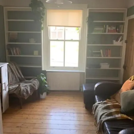 Nyaraló Beautiful 3bd Terraced House - Ranelagh