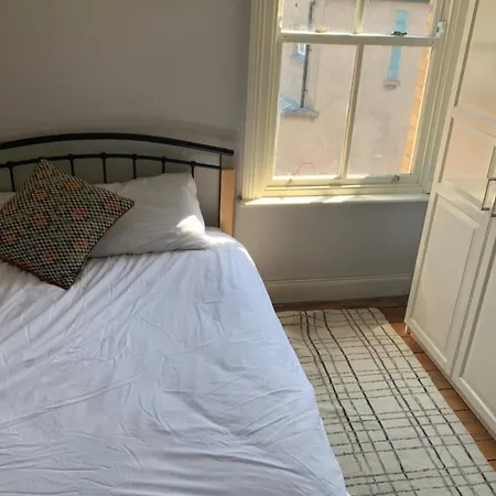 Nyaraló Beautiful 3bd Terraced House - Ranelagh *